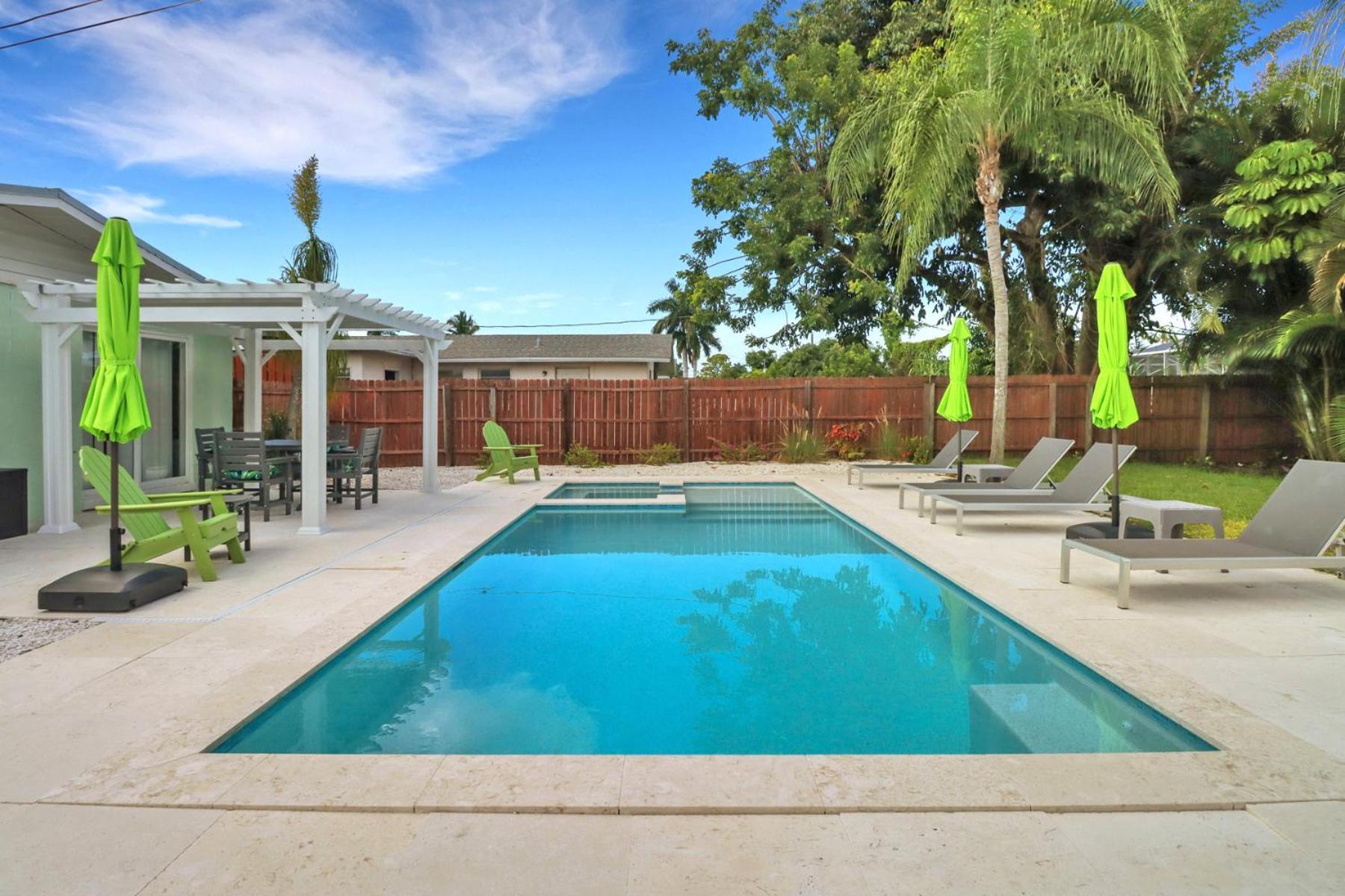 Little Beach House W/ Pool&Spa - 5 Minutes To Vanderbilt Beach North North Naples 外观 照片
