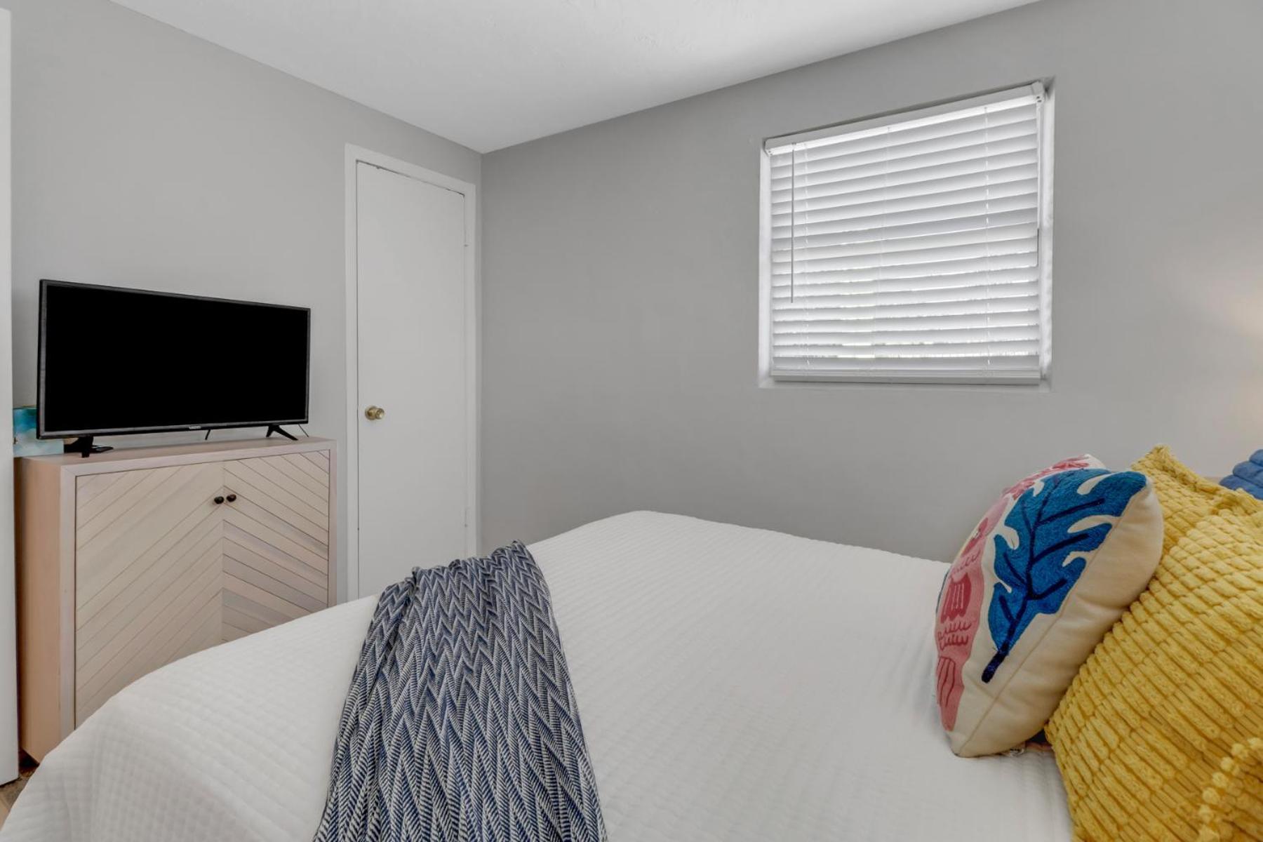 Little Beach House W/ Pool&Spa - 5 Minutes To Vanderbilt Beach North North Naples 外观 照片